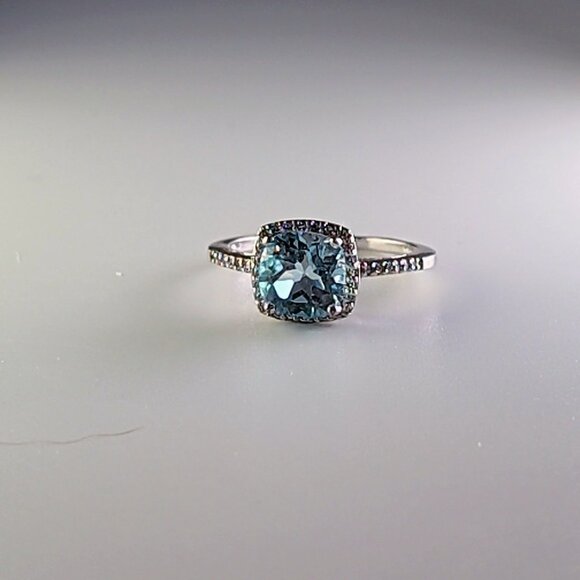 Sterling Silver Blue Topaz & Cubic Zirconia Halo Ring Size 8 - Picture 1 of 9